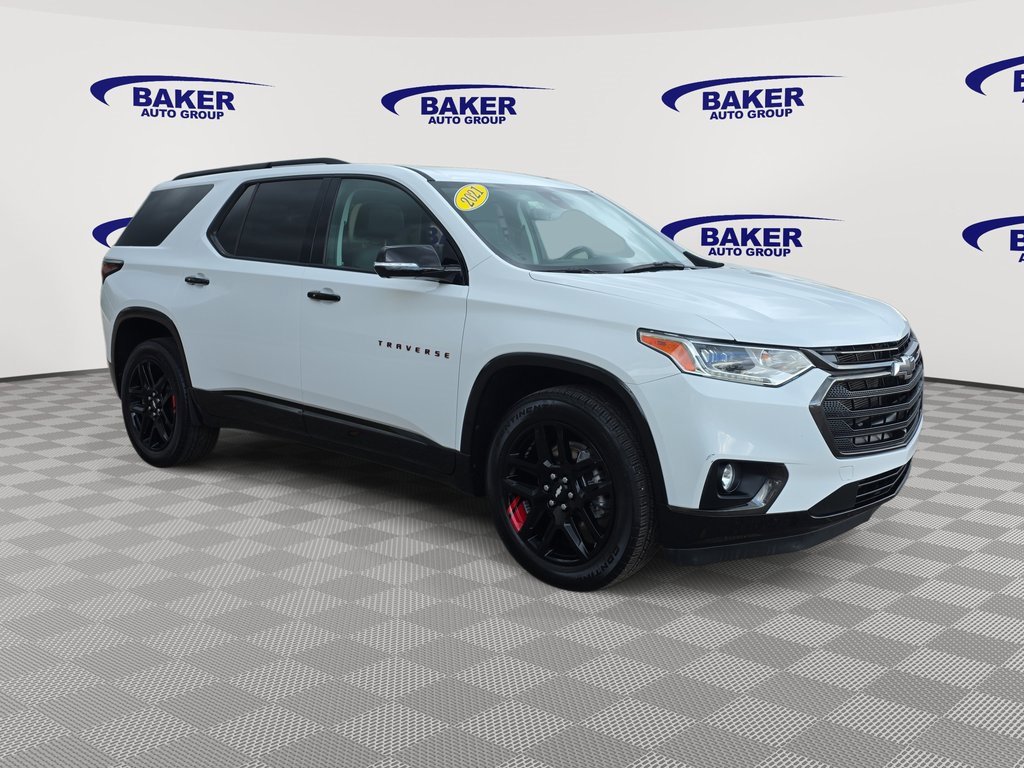 Used 2021 Chevrolet Traverse Premier w/ Redline Edition image 3