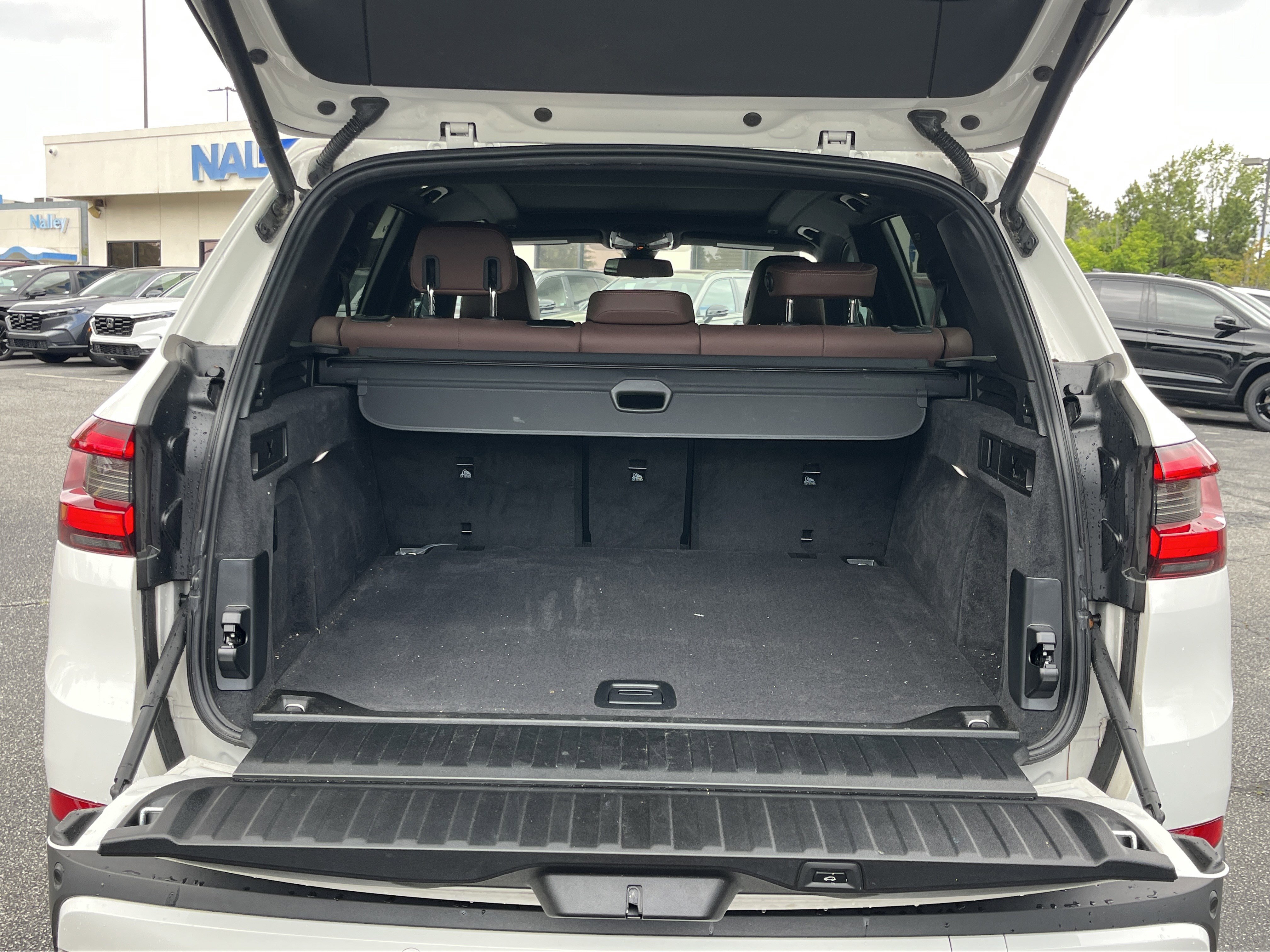 Used 2022 BMW X5 xDrive40i w/ Premium Package AWD/4WD image 24