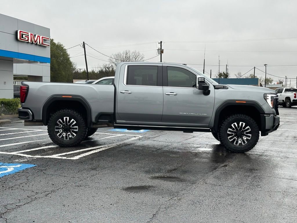 Used 2024 GMC Sierra 2500 Denali Ultimate image 4