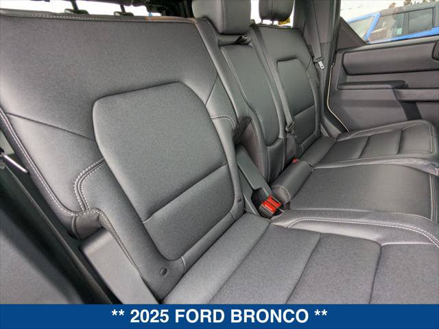 New 2025 Ford Bronco Badlands AWD/4WD image 19