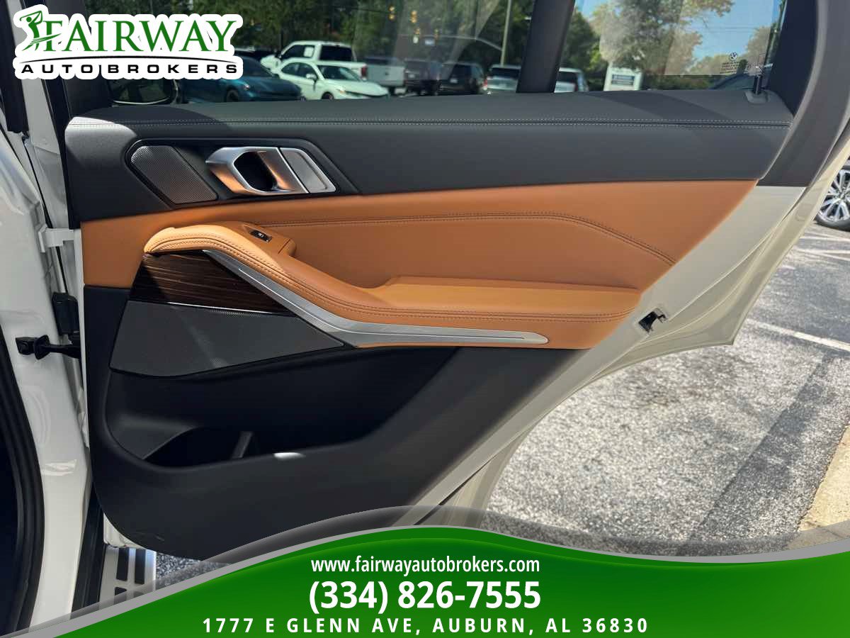 Used 2026 BMW X5 xDrive40i w/ Climate Comfort Package AWD/4WD image 32