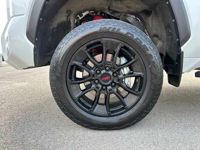 Used 2025 Toyota Tundra Limited w/ TRD Off-Road Package AWD/4WD image 14
