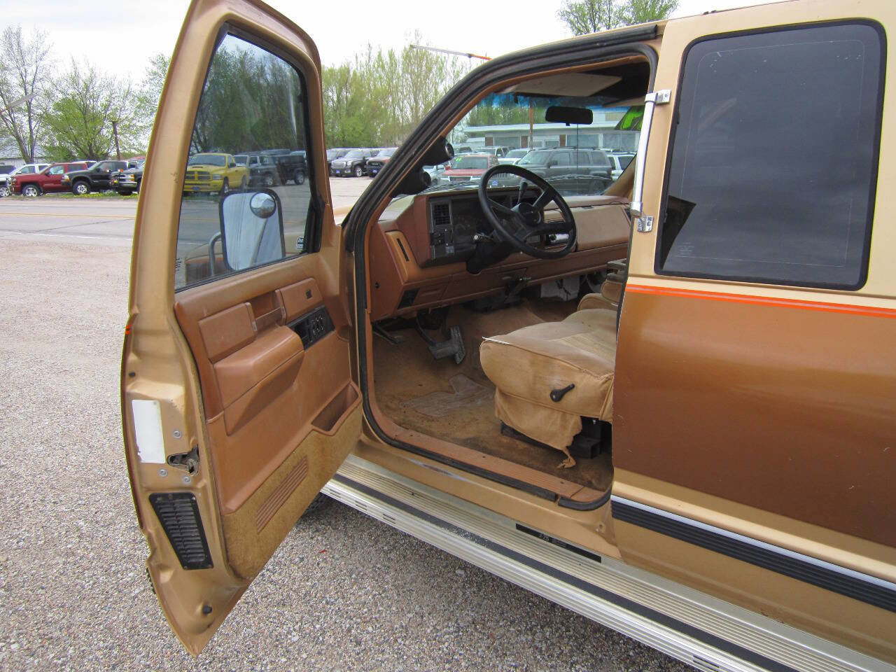 Used 1989 Chevrolet Silverado 3500 2WD Extended Cab image 35
