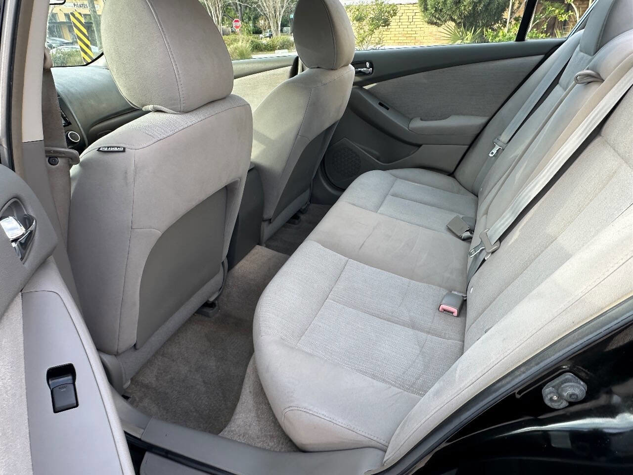 Used 2010 Nissan Altima 2.5 image 12