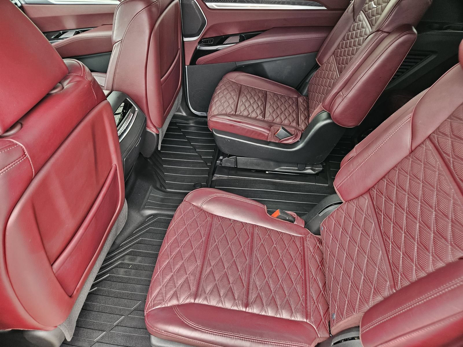 Certified 2026 Cadillac Escalade Sport AWD/4WD image 33