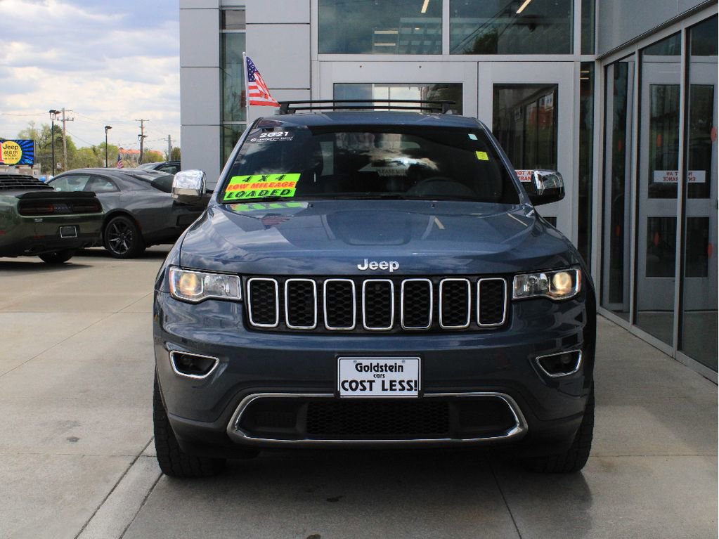 Used 2021 Jeep Grand Cherokee Limited w/ Trailer Tow Group IV AWD/4WD image 2