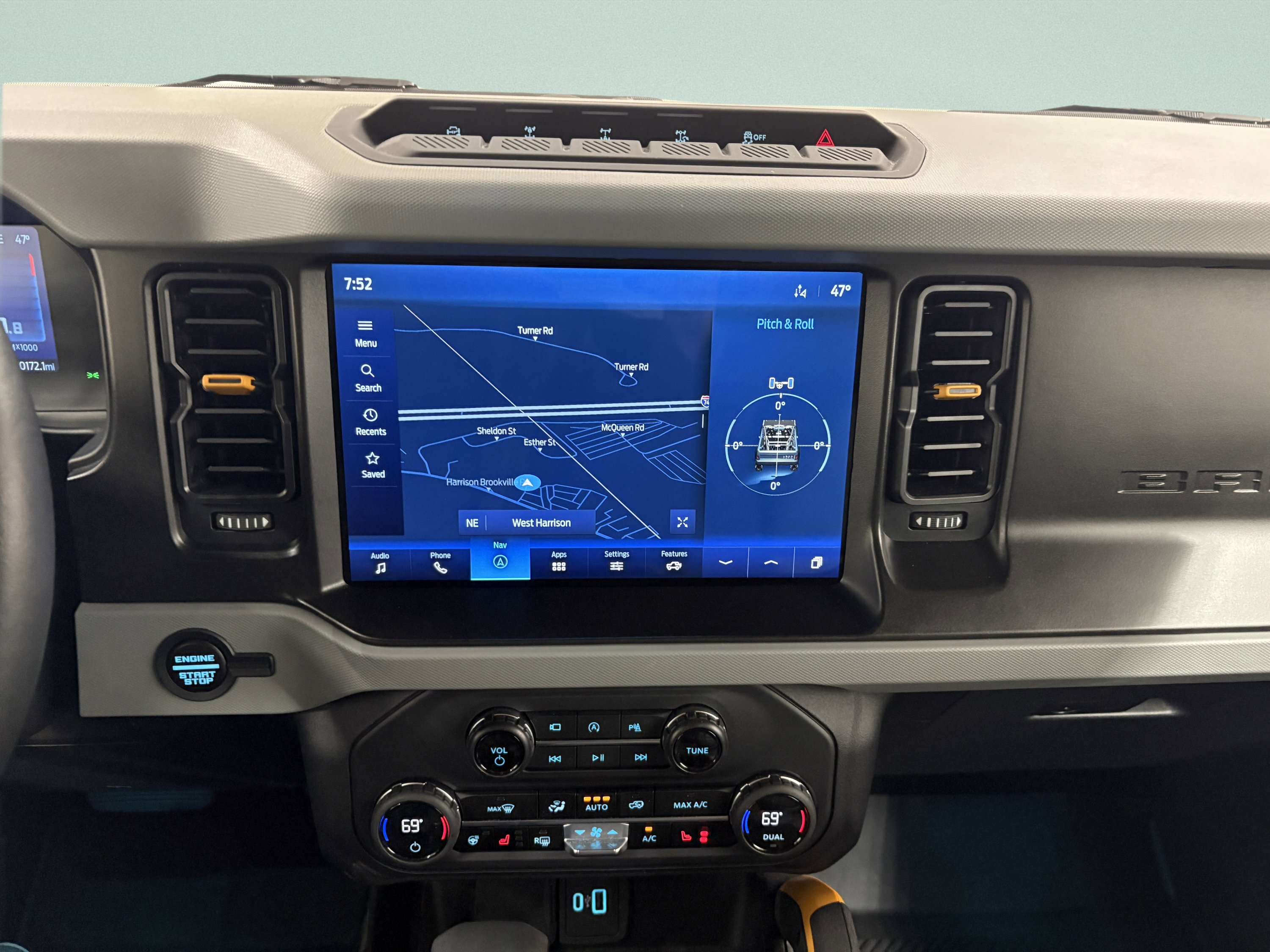 Used 2023 Ford Bronco Badlands image 13