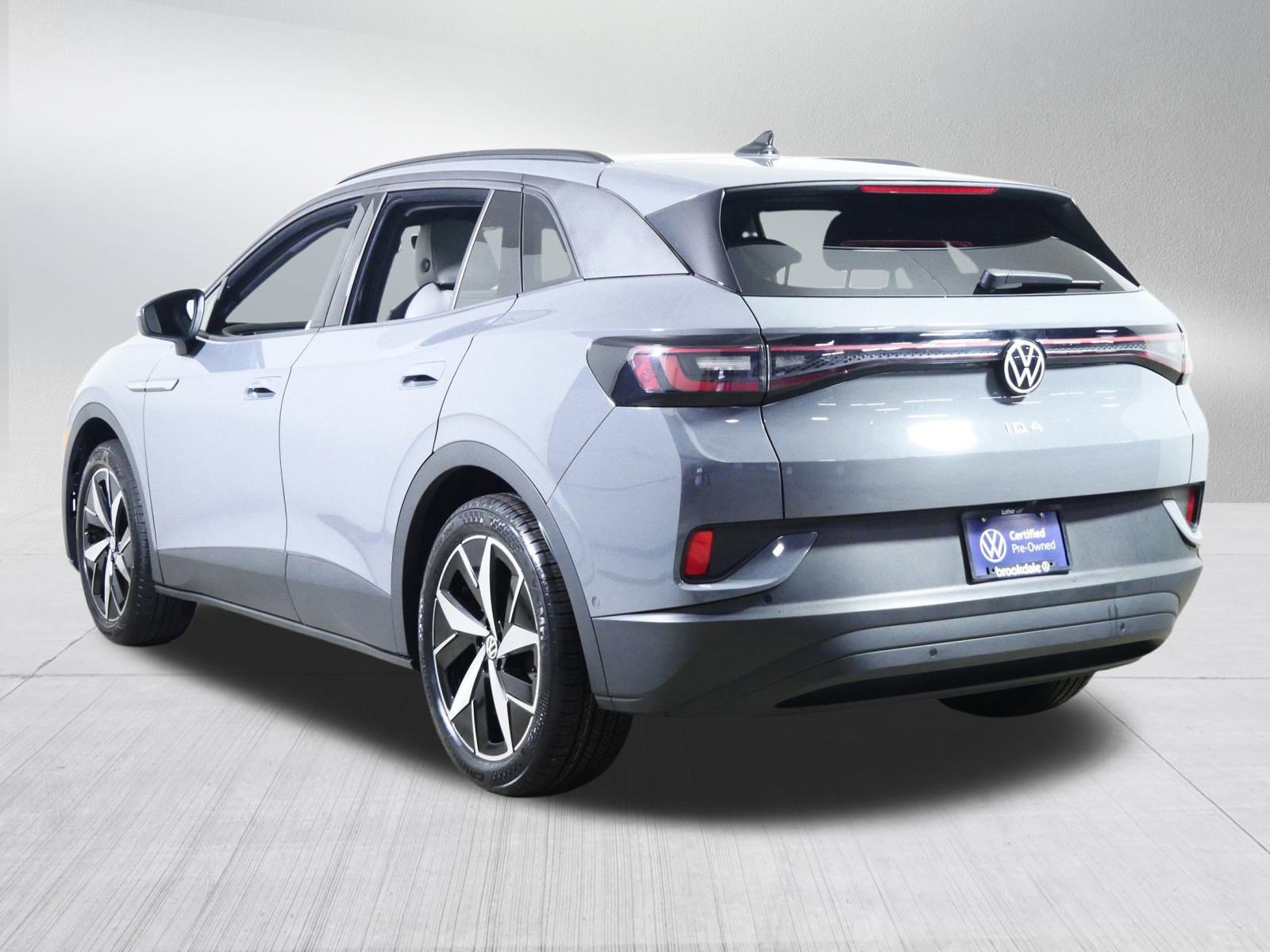 Used 2023 Volkswagen ID.4 S image 5