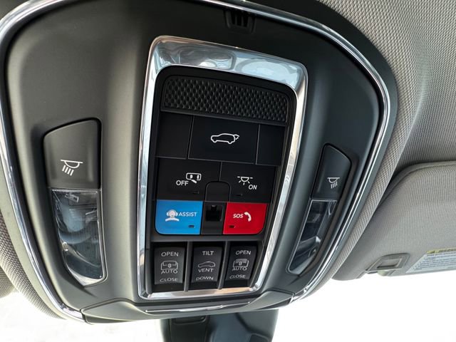 Used 2023 Jeep Grand Cherokee L Limited AWD/4WD image 47