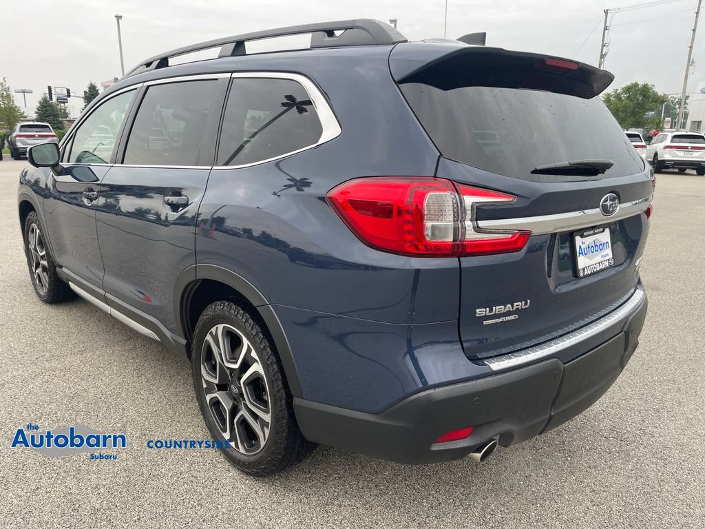 Used 2023 Subaru Ascent Limited w/ Technology Package AWD/4WD image 3