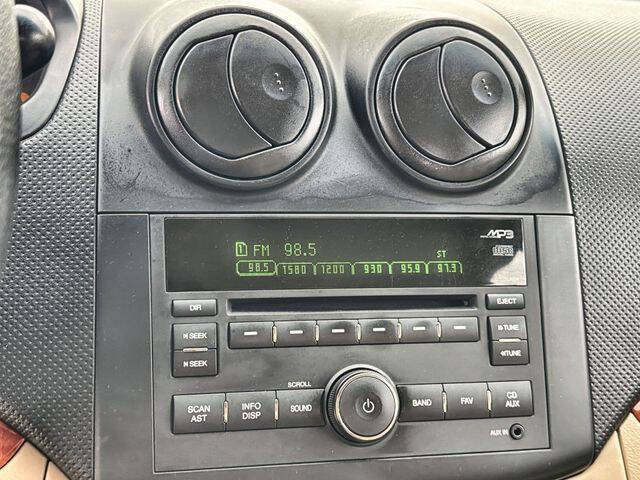 Used 2009 Chevrolet Aveo LT w/ Power and Convenience Package FWD image 13
