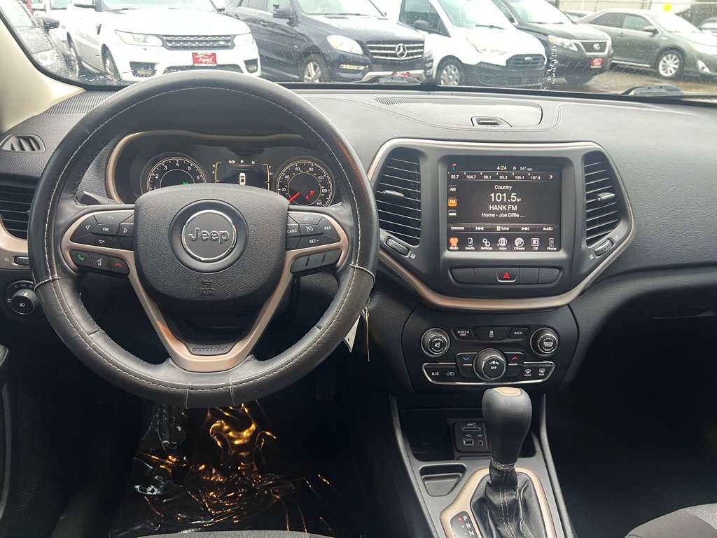 Used 2014 Jeep Cherokee Latitude FWD image 15