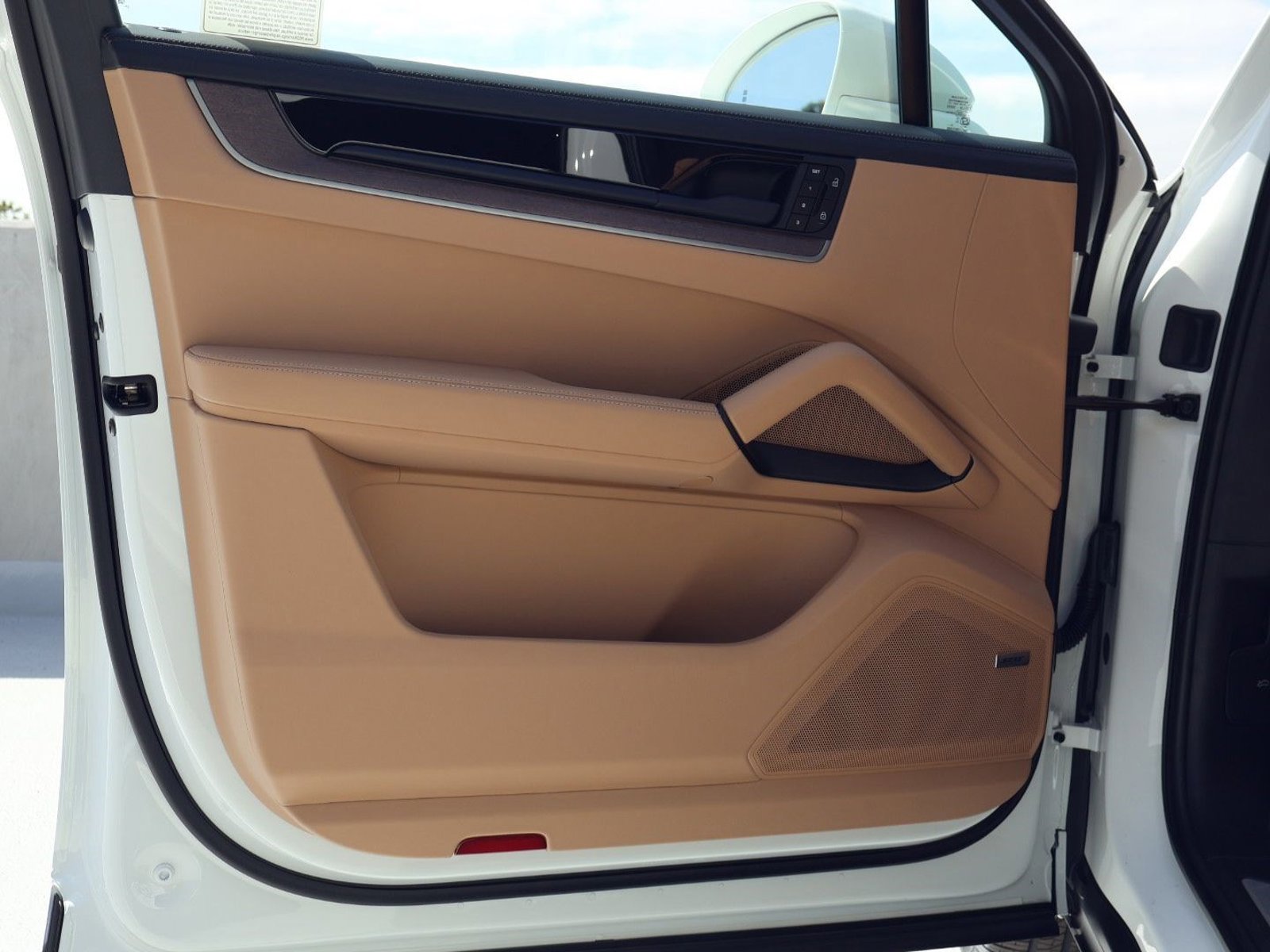 New 2026 Porsche Cayenne Coupe image 13