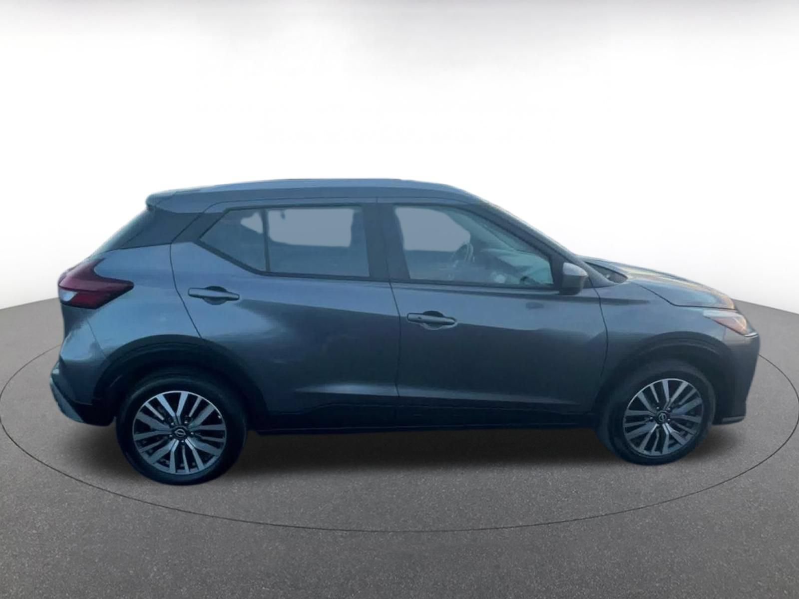 Used 2024 Nissan Kicks SV FWD image 15