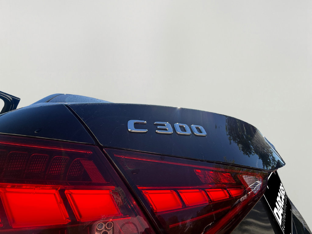 Used 2025 Mercedes-Benz C 300 4MATIC Sedan image 30