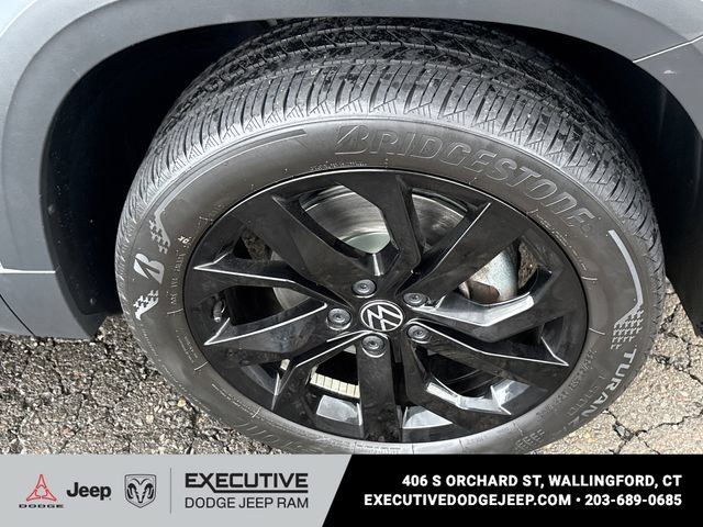 Used 2023 Volkswagen Taos SE AWD/4WD image 7