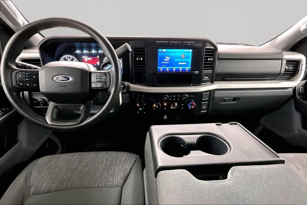 Used 2023 Ford F350 XLT image 7