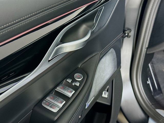 Used 2022 BMW ALPINA B7 xDrive ALPINA B7 xDrive w/ Luxury Rear Seating Package image 18