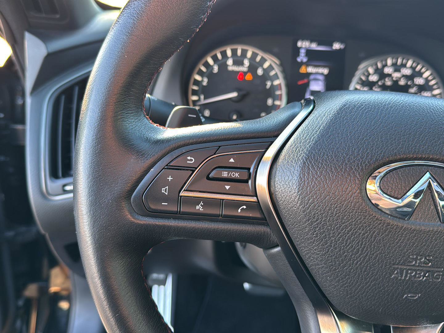 Used 2022 INFINITI Q60 Red Sport 400 w/ Carbon Fiber Package image 14