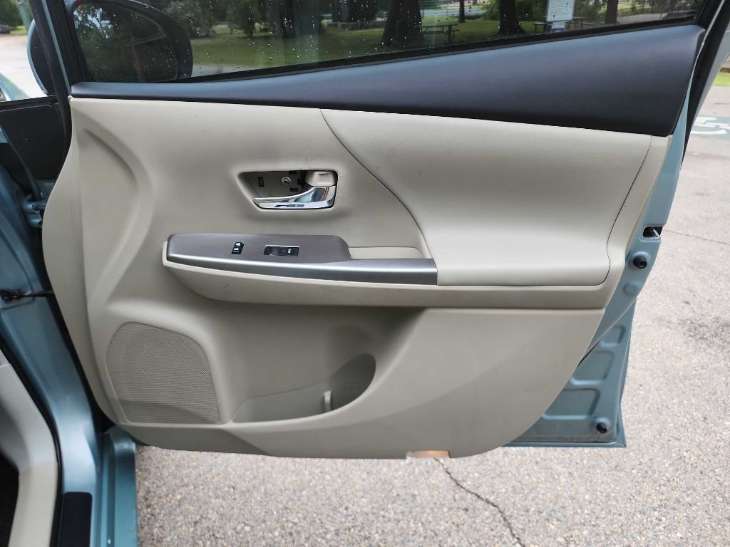 Used 2015 Toyota Prius V Four FWD image 25