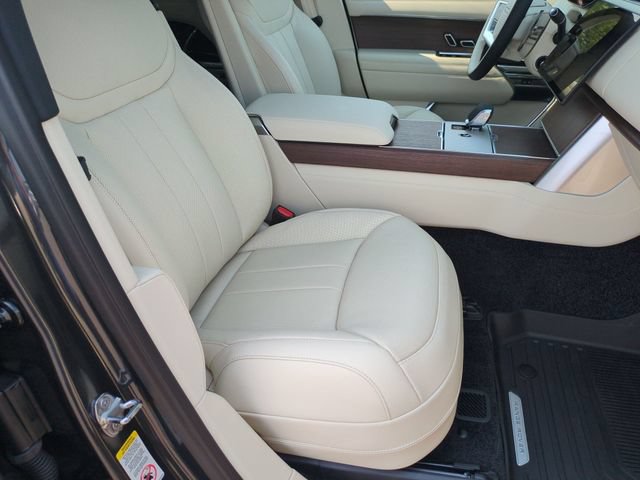 New 2026 Land Rover Range Rover Long Wheelbase SE AWD/4WD image 18