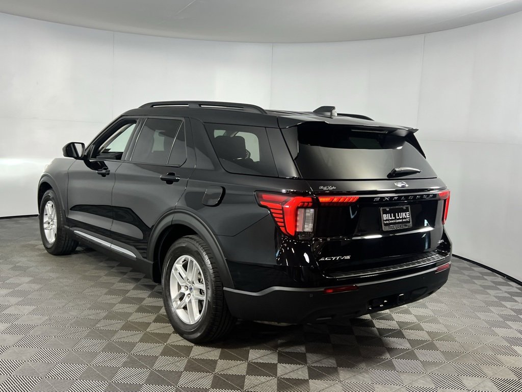 Used 2025 Ford Explorer Active image 10