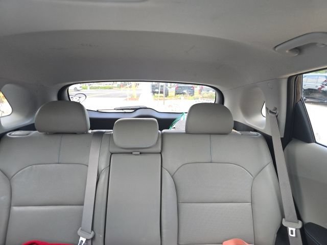 Used 2019 Kia Niro Touring FWD image 9