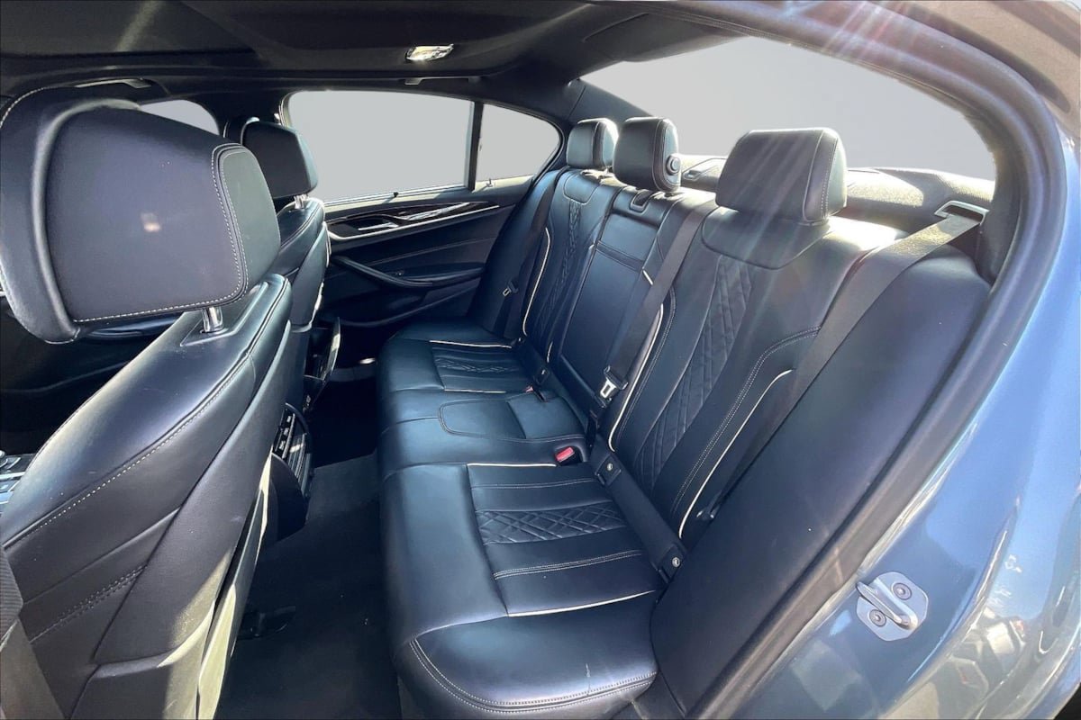 Used 2019 BMW 540i w/ Executive Package RWD image 26