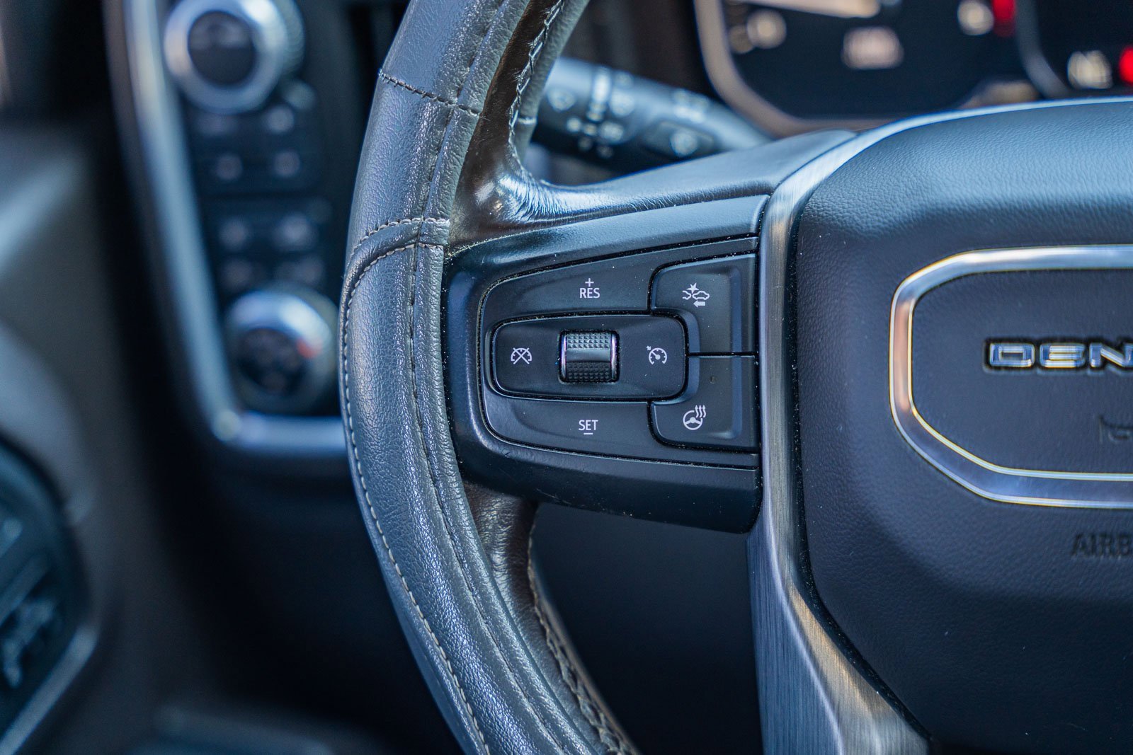 Used 2020 GMC Sierra 2500 Denali w/ Technology Package image 37