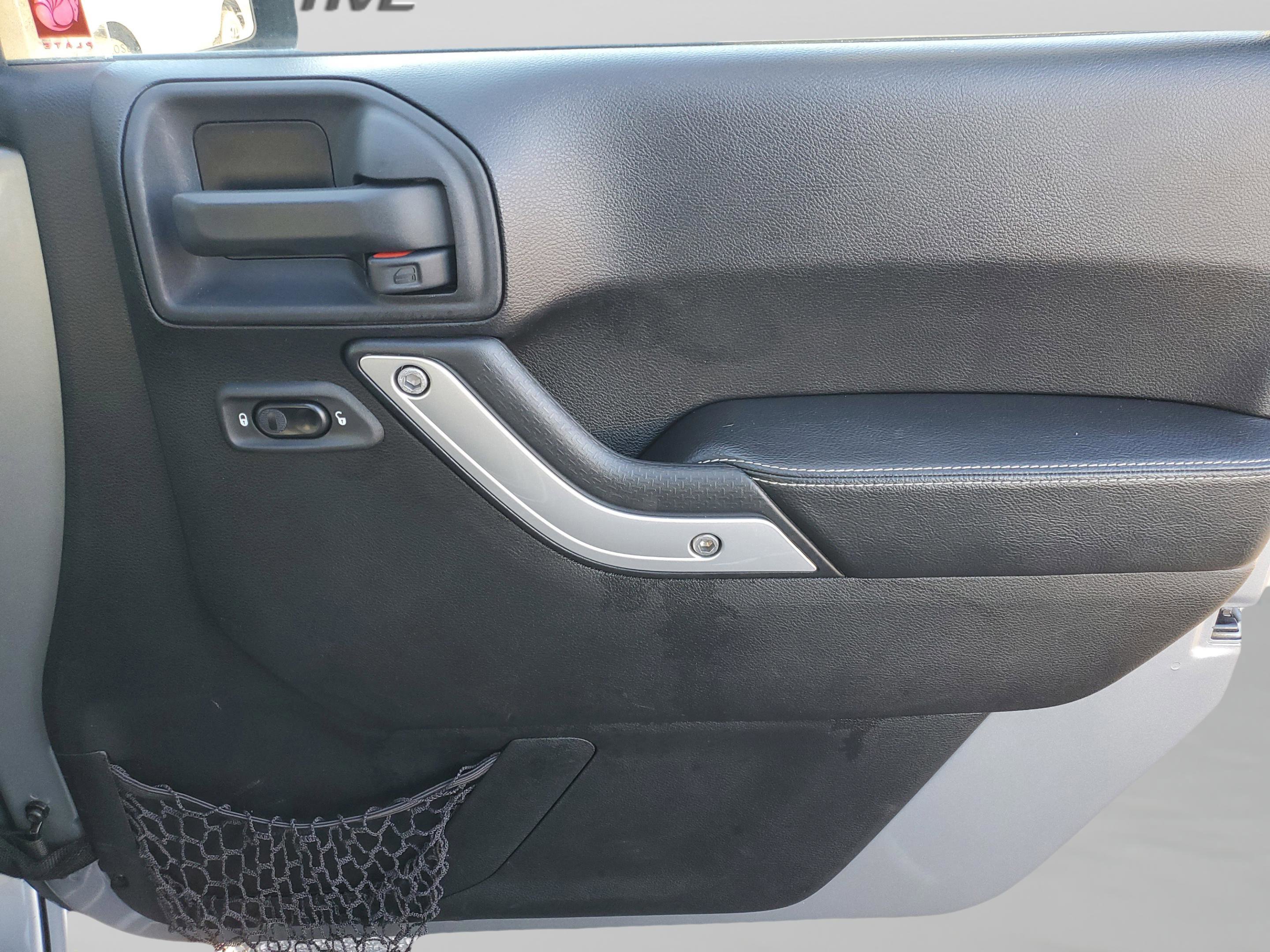 Used 2015 Jeep Wrangler Freedom Edition image 29