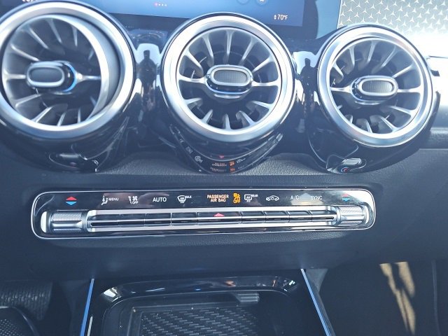 Certified 2025 Mercedes-Benz GLB 250 4MATIC image 18