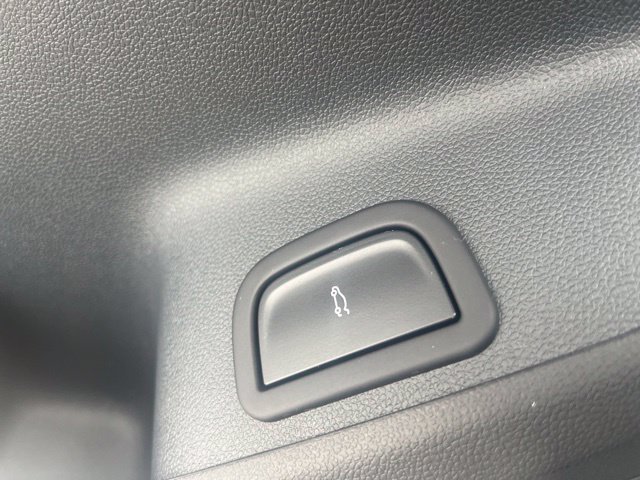 New 2027 Chevrolet Traverse LT w/ Sun and Wheel Package FWD image 20