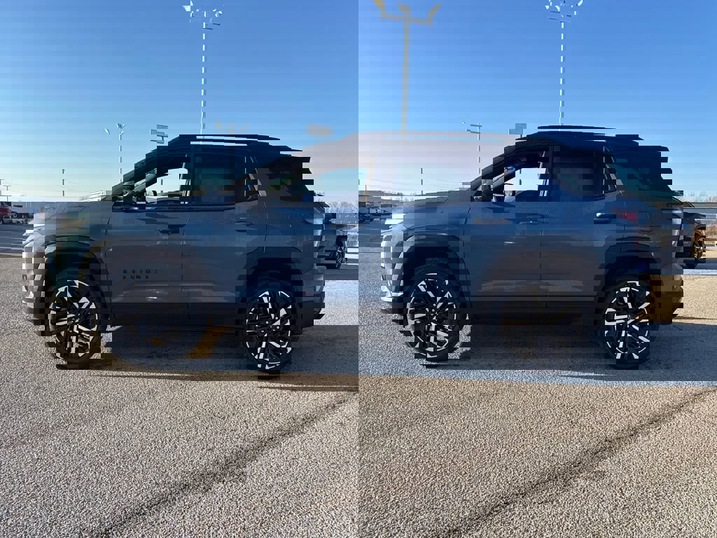 New 2026 Chevrolet Equinox RS w/ LPO, Floor Liner Package image 3