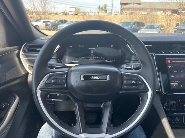 Used 2023 Jeep Grand Cherokee L Laredo AWD/4WD image 35