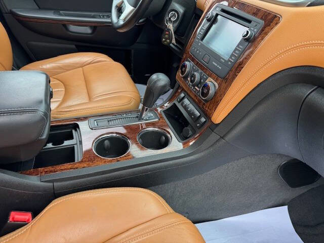 Used 2013 Chevrolet Traverse LTZ FWD image 34