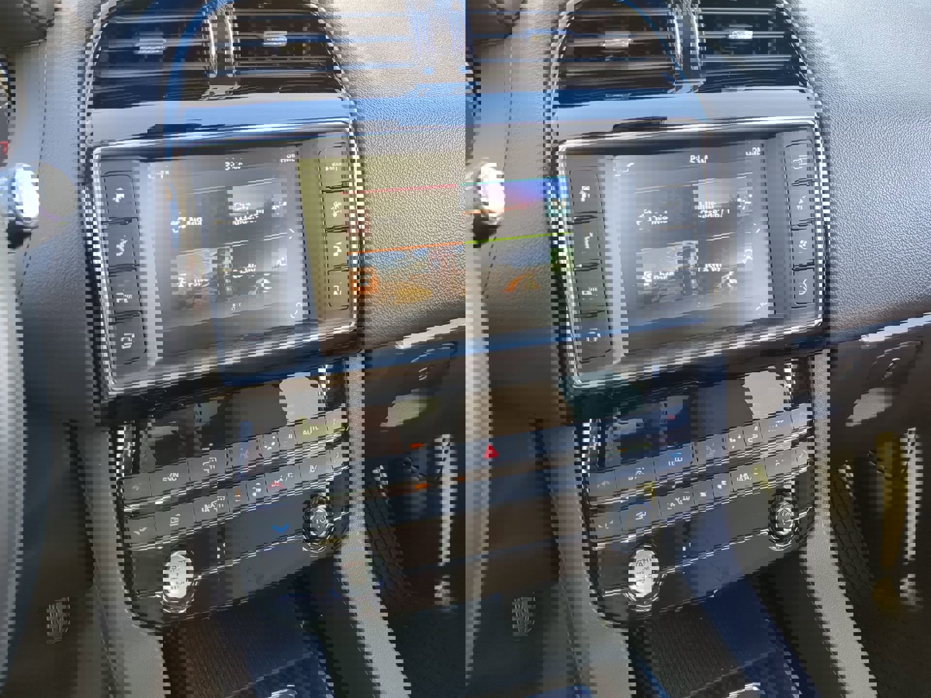 Used 2018 Jaguar F-PACE Prestige image 21