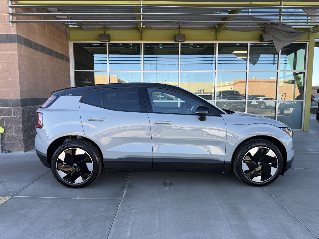 Used 2025 Volvo EX30 Ultra image 9