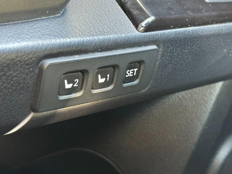 Used 2015 Lexus GX 460 image 16