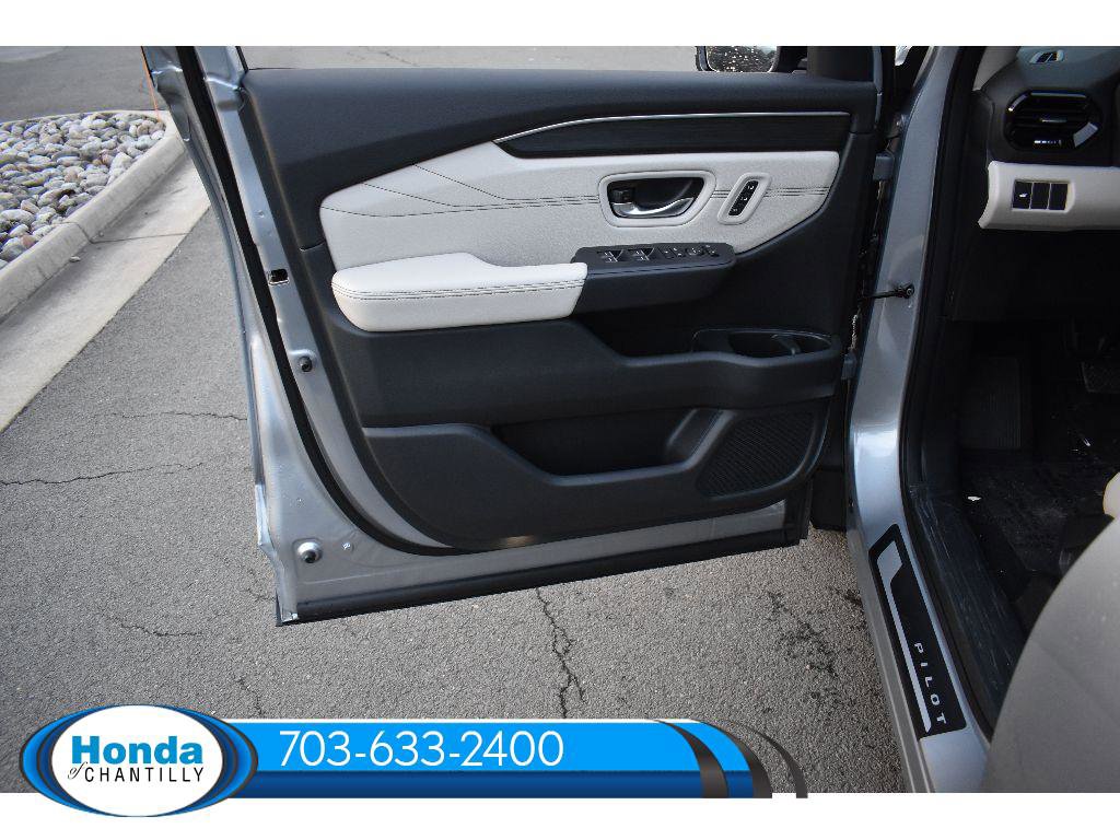 New 2026 Honda Pilot Touring image 25