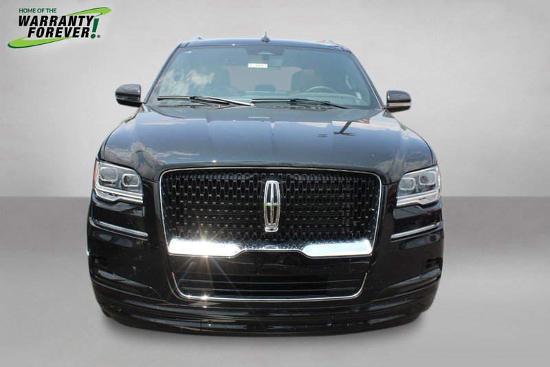 New 2023 Lincoln Navigator Reserve image 2