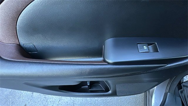 Used 2017 Toyota Highlander Limited image 36