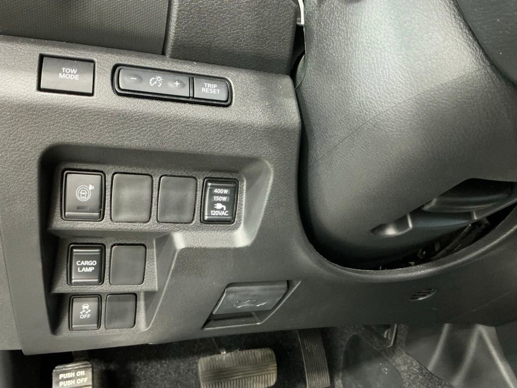 Used 2024 Nissan Frontier SV w/ SV Convenience Package image 39