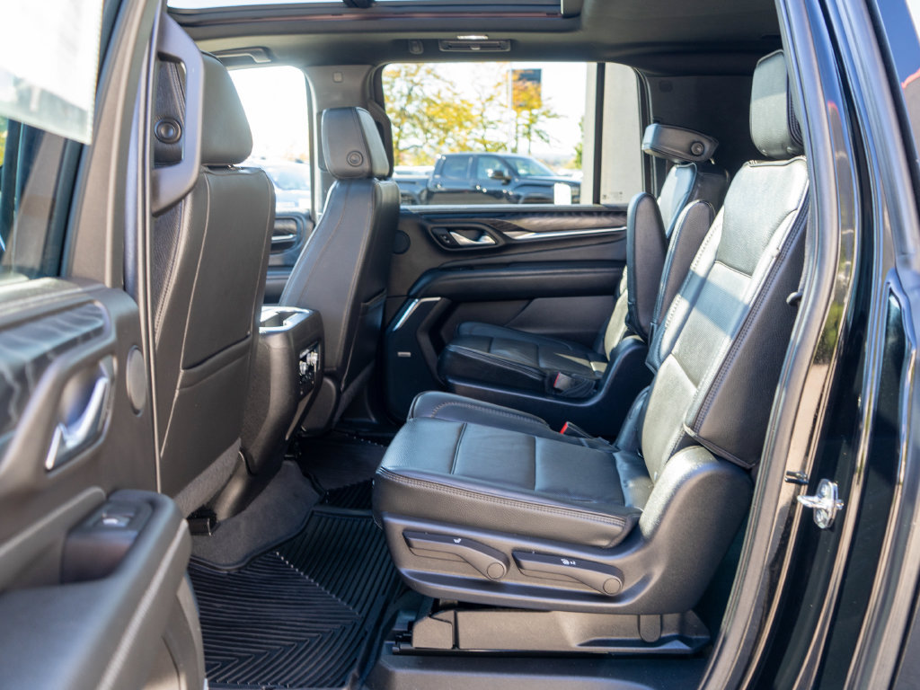 Used 2022 GMC Yukon XL Denali w/ Max Trailering Package AWD/4WD image 14