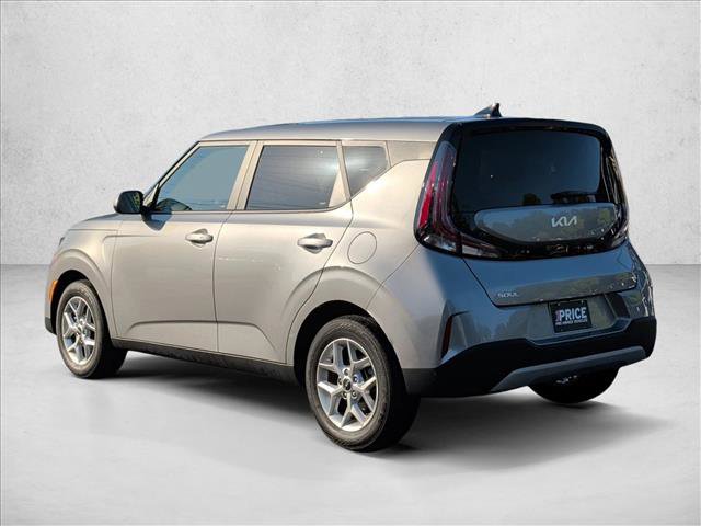 Used 2025 Kia Soul S FWD image 7