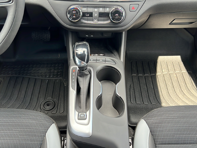 Used 2025 Buick Envista Preferred w/ Convenience II Package FWD image 18