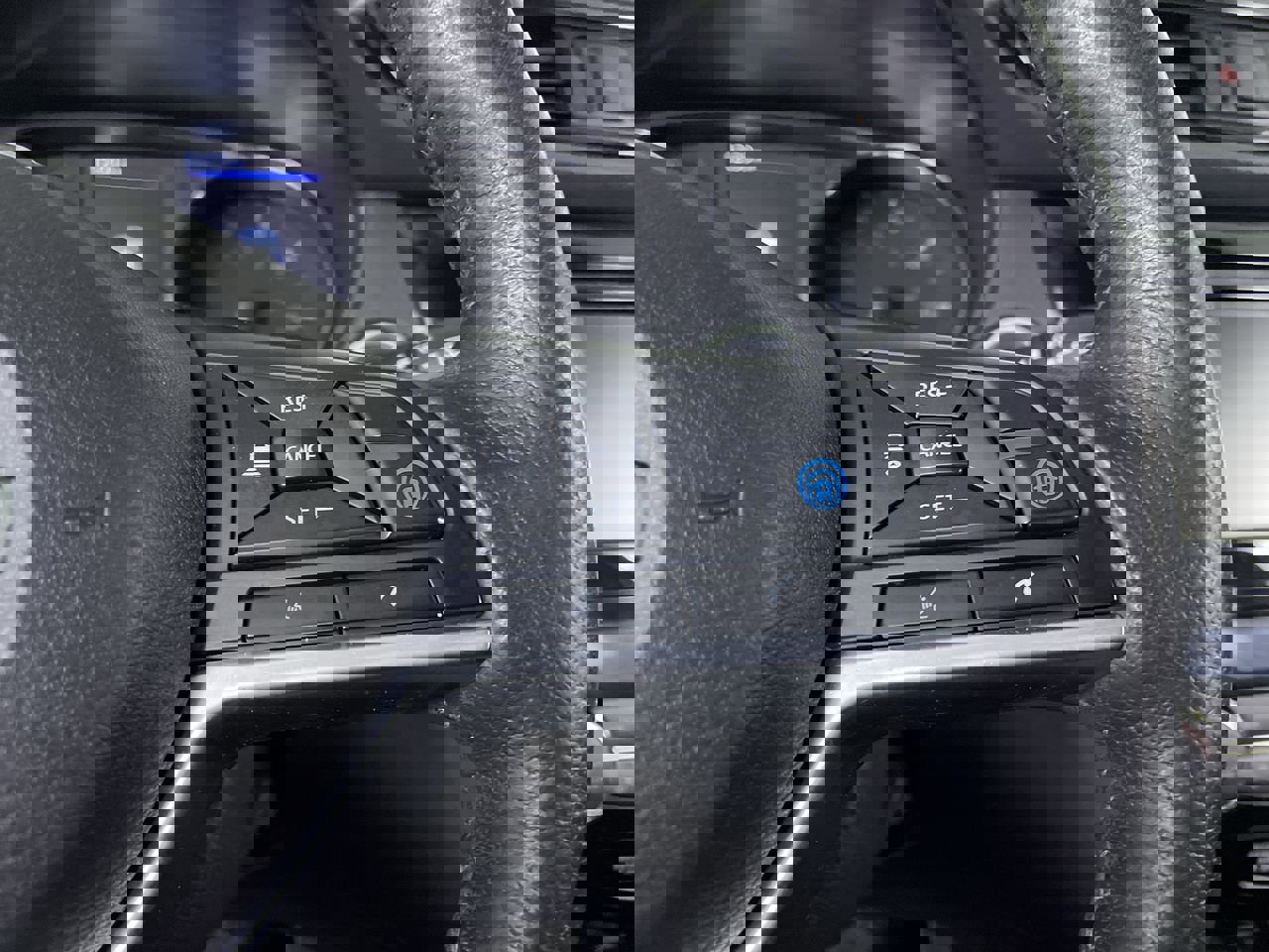 Used 2019 Nissan Rogue SL w/ Premium Package image 30