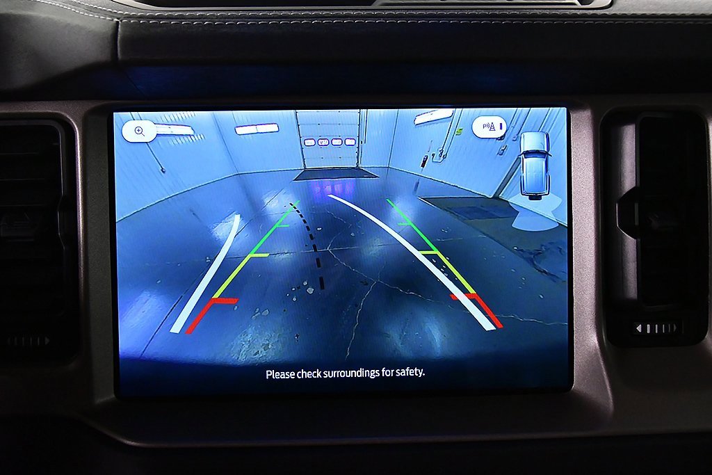 Used 2025 Ford Bronco Outer Banks image 25