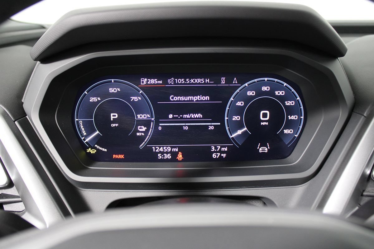 Used 2025 Audi Q4 e-tron Premium Plus w/ Premium Plus AWD/4WD image 11