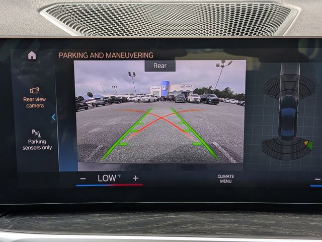 Used 2024 BMW 330i xDrive Sedan w/ Convenience Package image 28