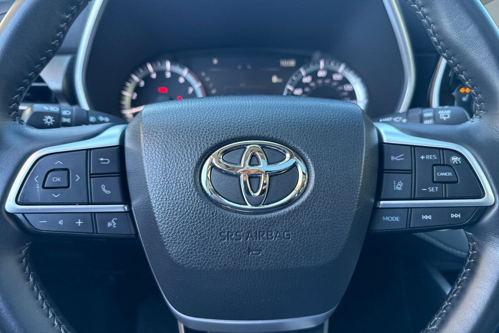 Used 2024 Toyota Highlander XLE image 15